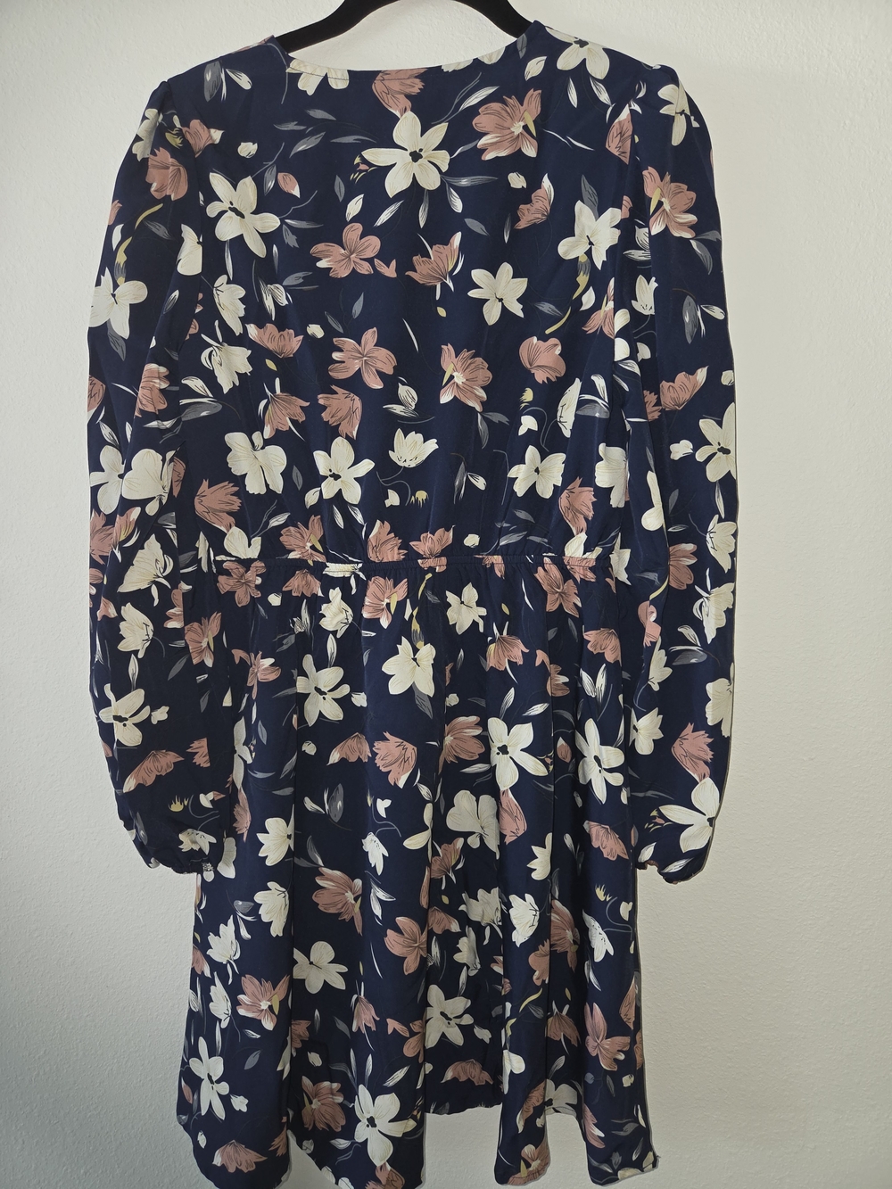 Cupshe Navy Floral V-Neck Mini Dress - Picture 3 of 7